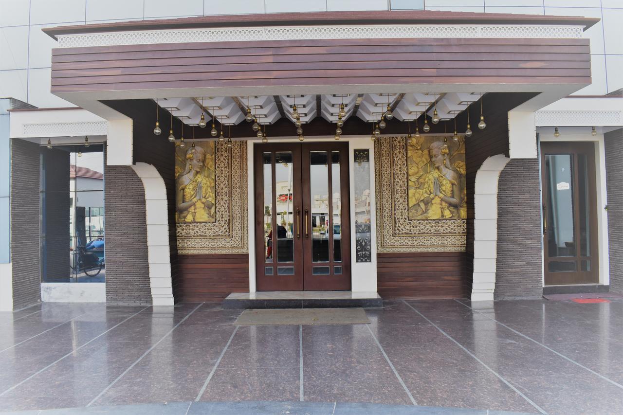 Hotel Ashish Continental Phagwāra Exterior foto