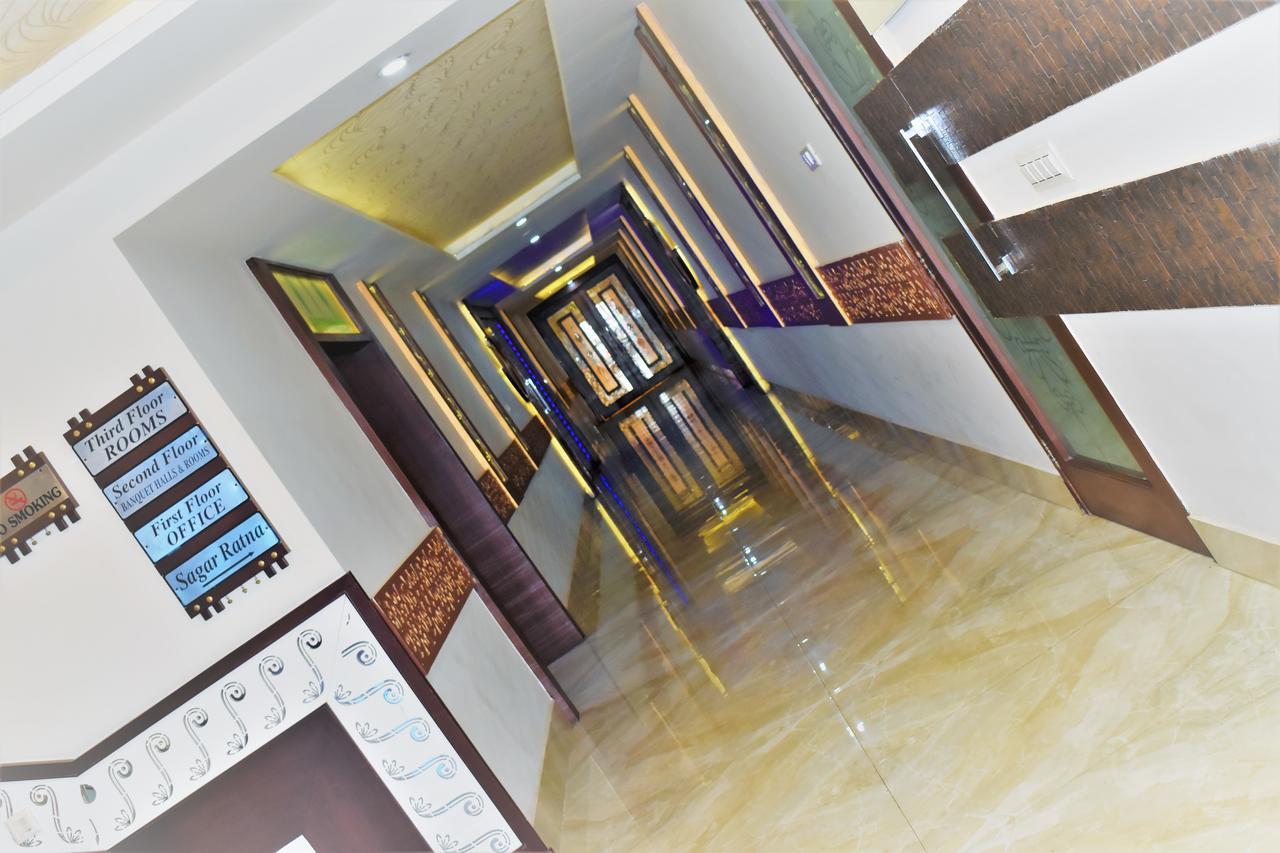 Hotel Ashish Continental Phagwāra Exterior foto